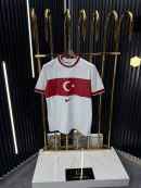 TR Beyaz Tshirt