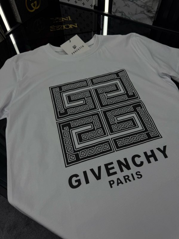 GVNCHY Beyaz Bisiklet Yaka Tshirt - Görsel 2